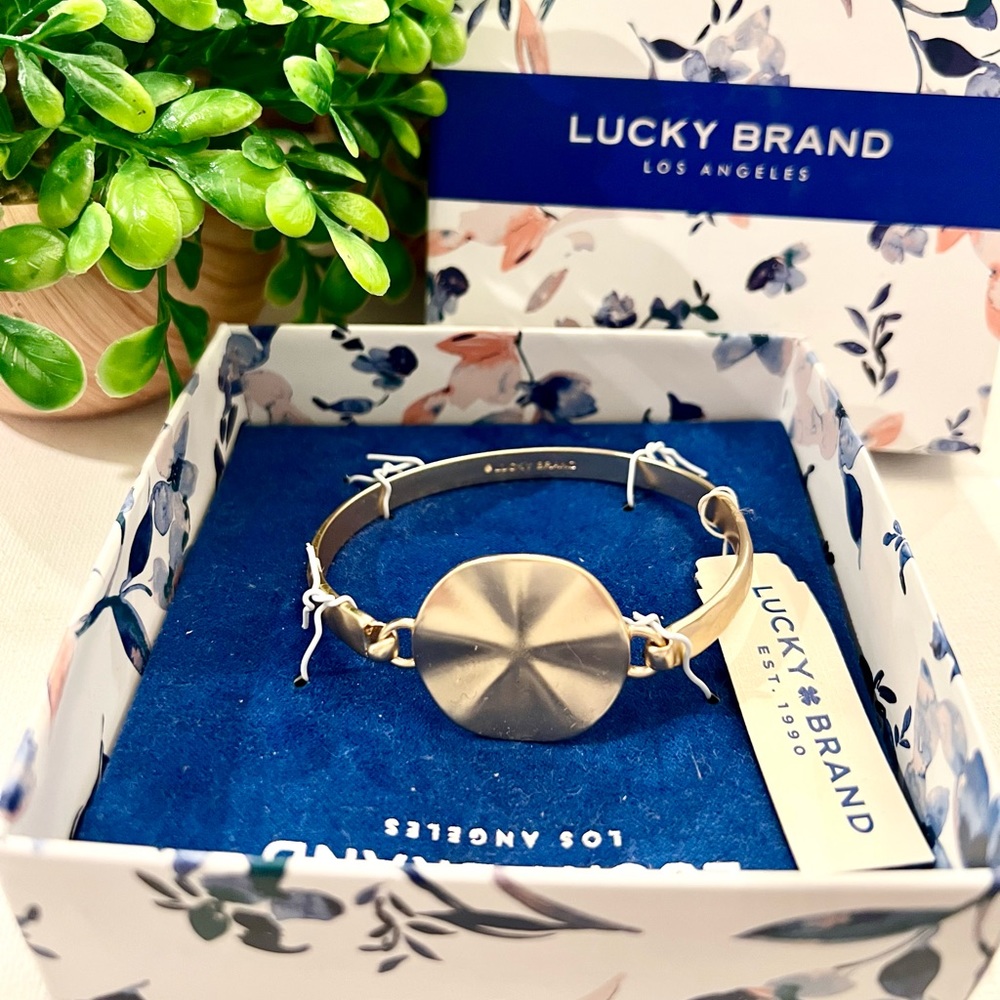 Lucky Brand Gold Tone Clasp Bracelet